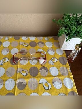 Vintage Magnivision red ombre reader glasses +2.50